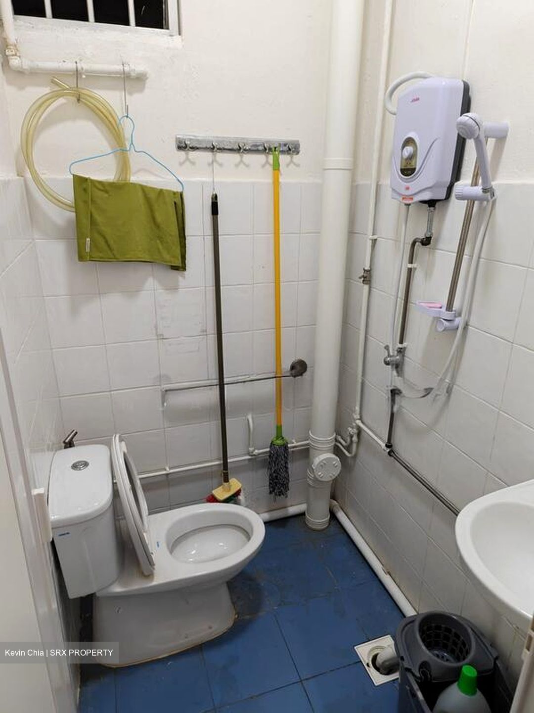 Ang Mo Kio Avenue 1 (D20), Shop House #576592521